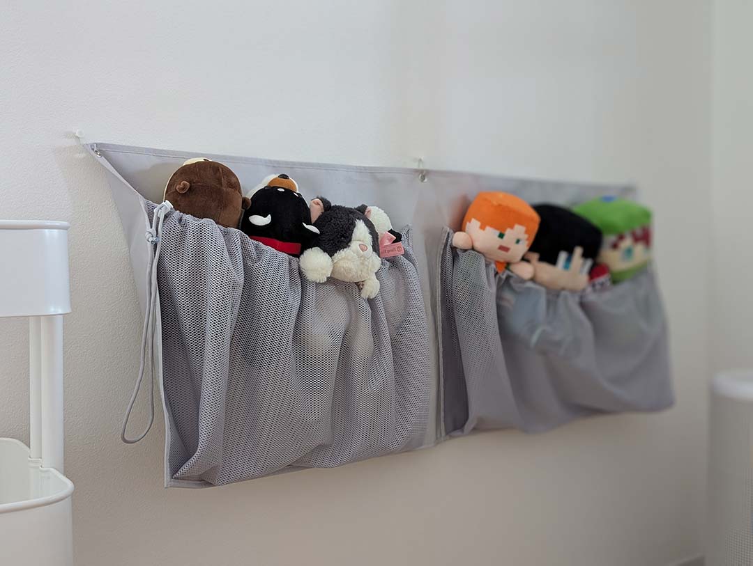 『増え続けるぬいぐるみ問題』に、目からウロコの収納スペース発見！インスタグラマーさんも活用中の新収納とは？