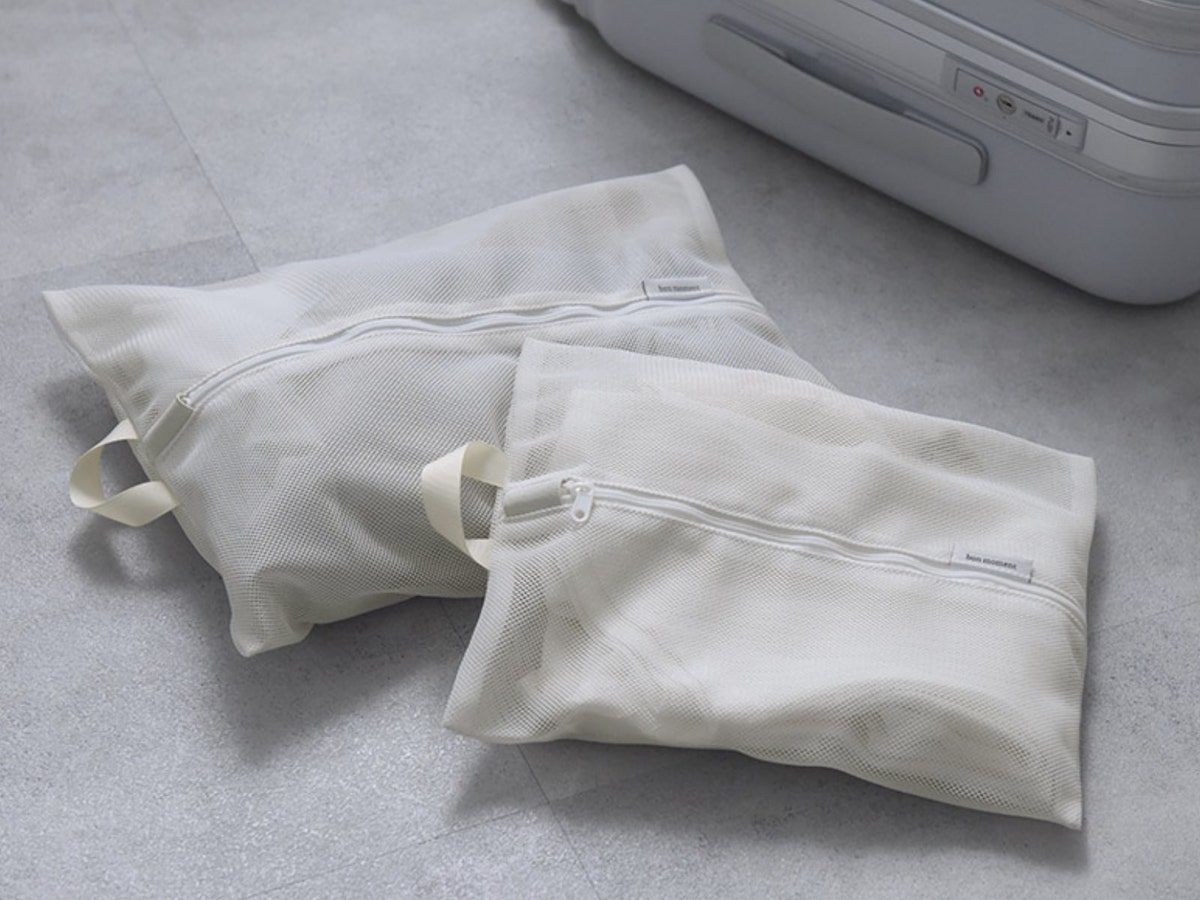 旅やジム、ヨガのお供にも！洗濯機ポンッができる「メッシュトラベルポーチ」でプチストレスを解決