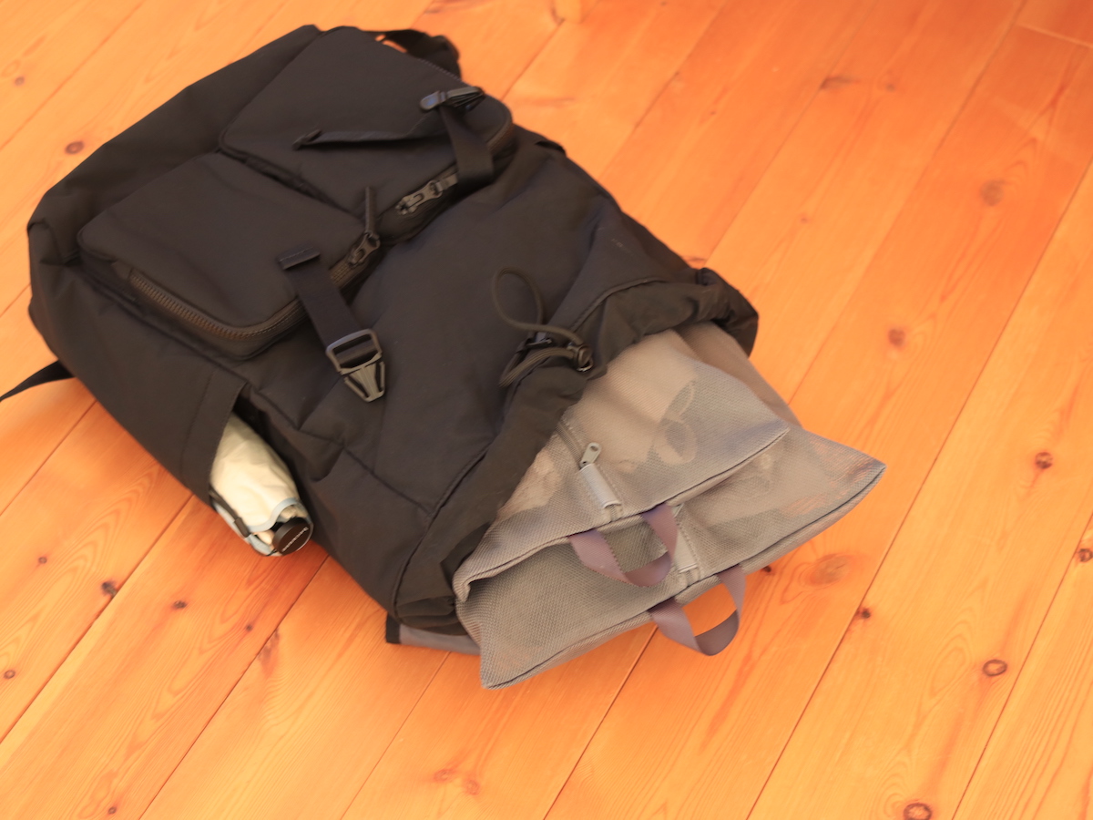 旅やジム、ヨガのお供にも！洗濯機ポンッができる「メッシュトラベルポーチ」でプチストレスを解決