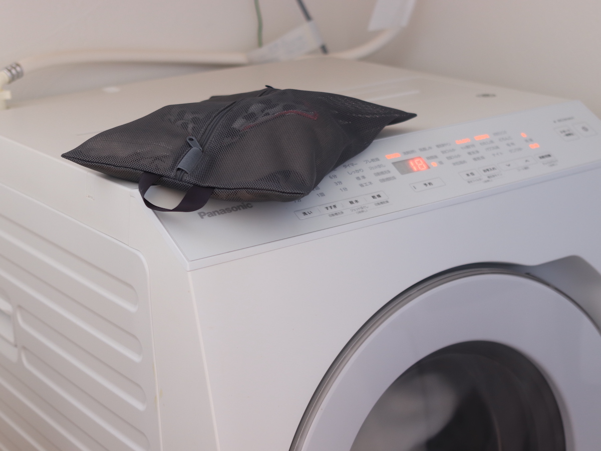 旅やジム、ヨガのお供にも！洗濯機ポンッができる「メッシュトラベルポーチ」でプチストレスを解決