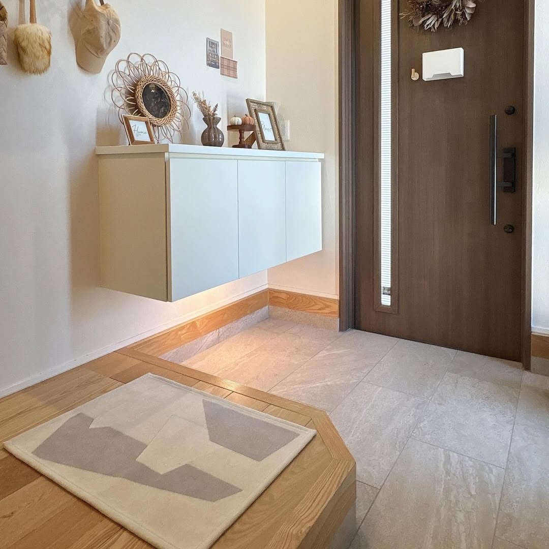 まるでアートポスターみたいなデザインラグ『インスタグラマーさんが選んだ柄はコレ！』発表会