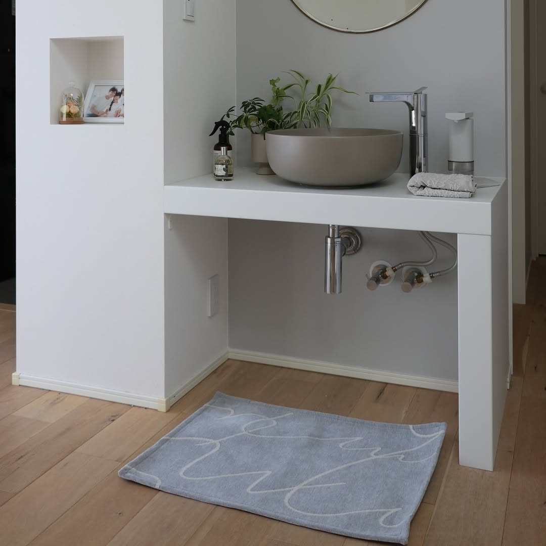 まるでアートポスターみたいなデザインラグ『インスタグラマーさんが選んだ柄はコレ！』発表会