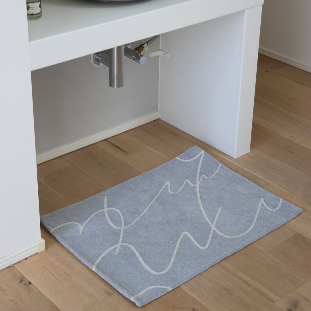 まるでアートポスターみたいなデザインラグ『インスタグラマーさんが選んだ柄はコレ！』発表会