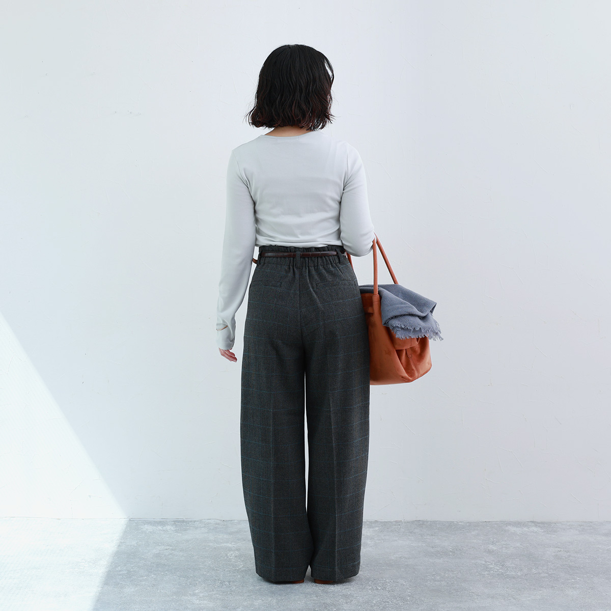 “ワイドパンツ愛好家”さん集まれ～！秋冬のスタートダッシュを飾る「すらりと美脚ぬくもりパンツ」。スタッフ3名の正直レポ