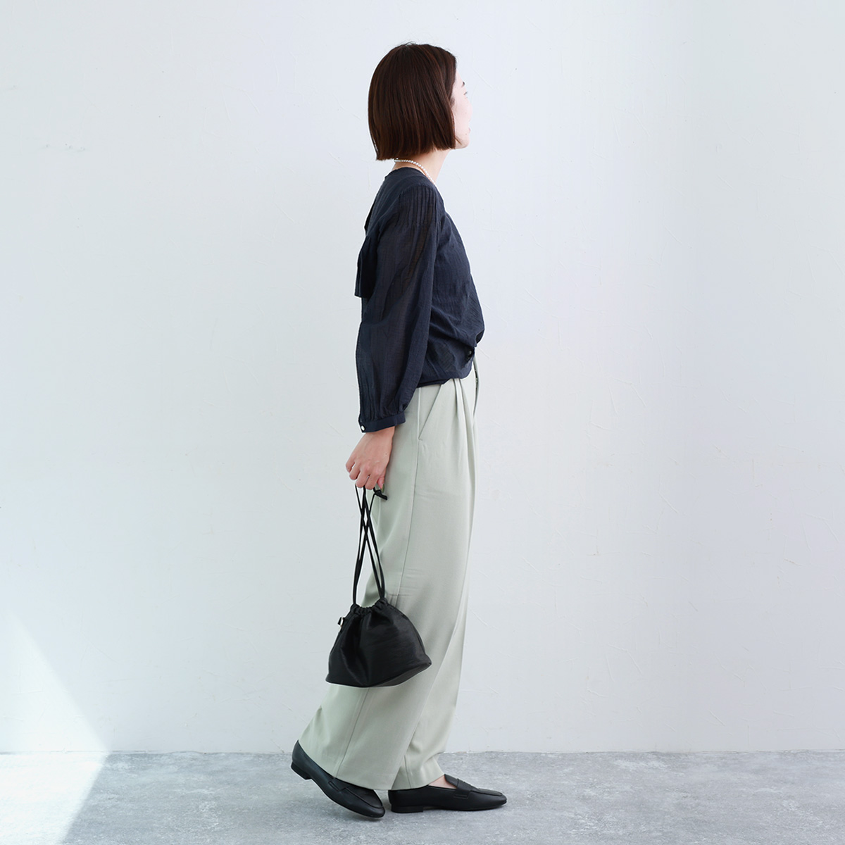 “ワイドパンツ愛好家”さん集まれ～！秋冬のスタートダッシュを飾る「すらりと美脚ぬくもりパンツ」。スタッフ3名の正直レポ