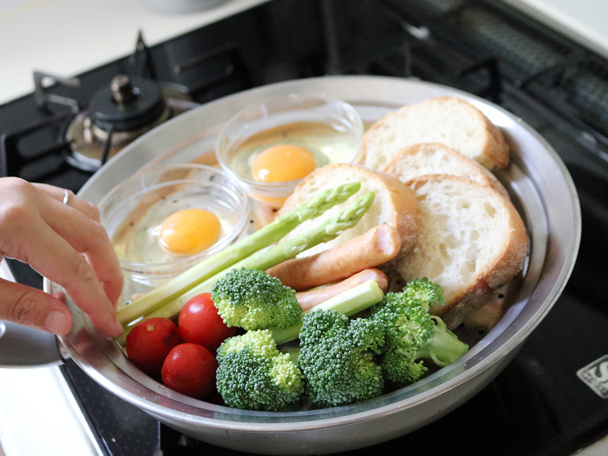 “蒸し器”で料理の幅がぐっと広がる！おうちのフライパンや鍋で本格蒸し料理をはじめよう