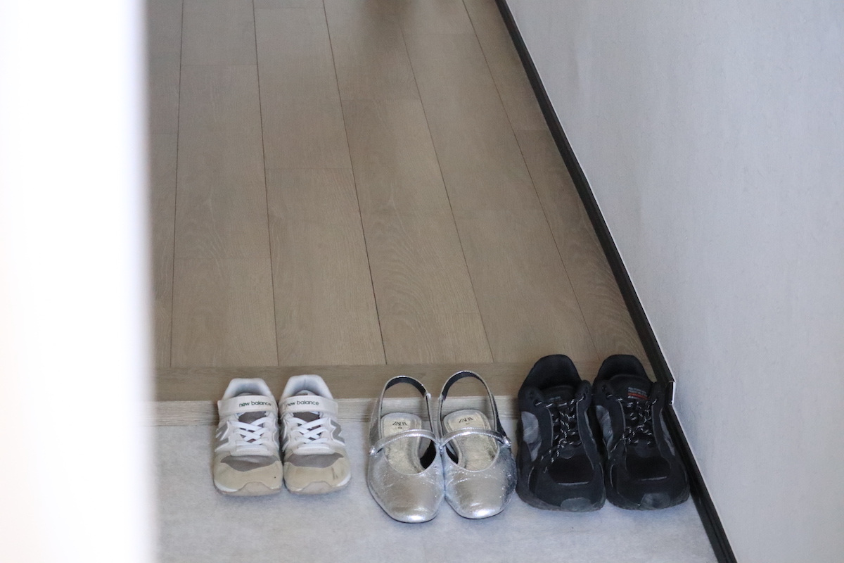 アートな玄関マットで、目指すは『第一印象から洒落見えハウス』インテリア好きスタッフはこの柄を選びました！