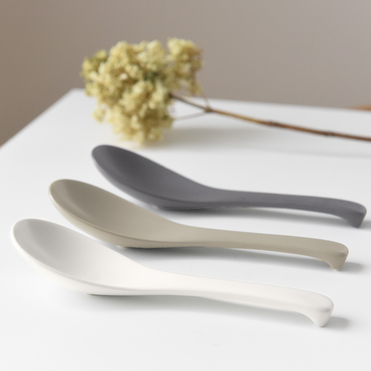 食欲の秋にスプーン大特集！「選びたいのは天然木？陶器？」担当バイヤーに聞いてみた【全4種類】の使い心地