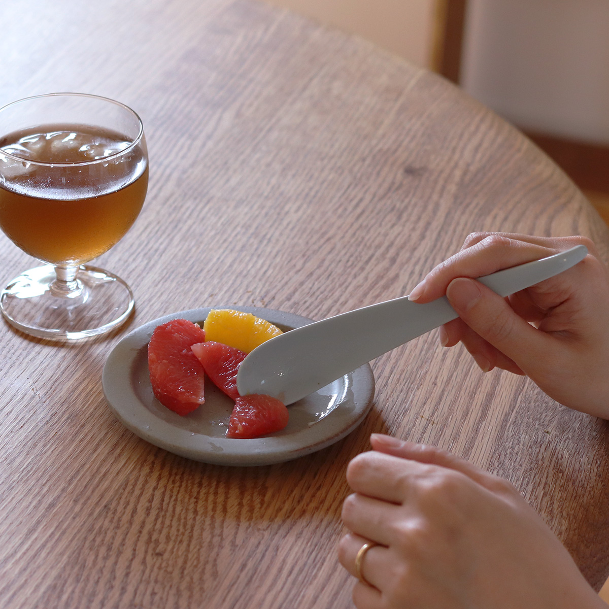 食欲の秋にスプーン大特集！「選びたいのは天然木？陶器？」担当バイヤーに聞いてみた【全4種類】の使い心地