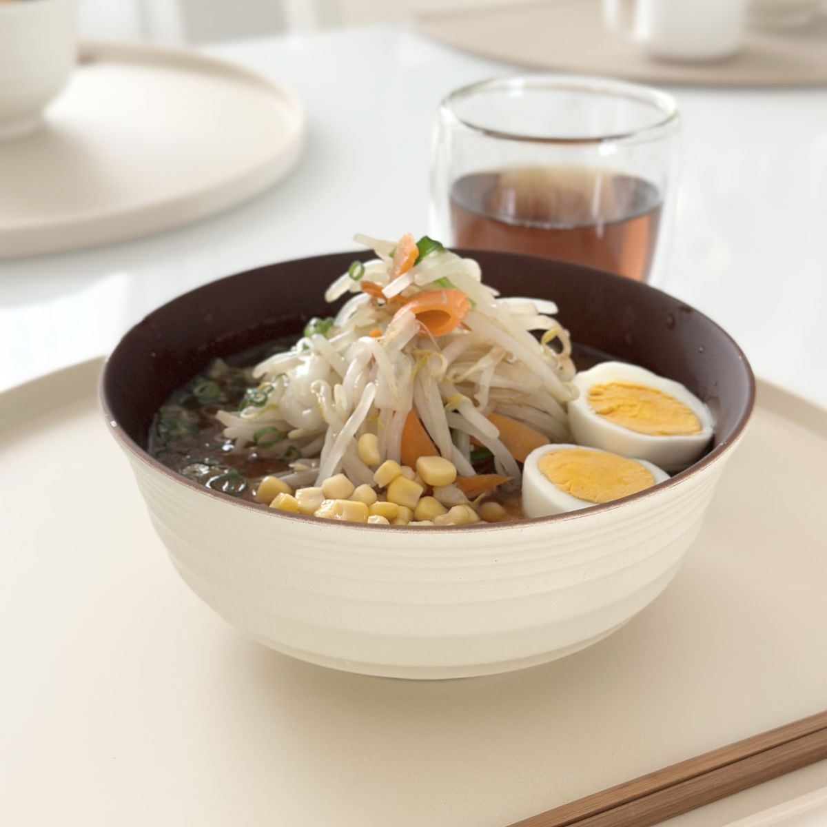 ワンオペ休日のお昼ご飯にも。軽くて割れにくい木目調どんぶり＆汁椀がちょうどいい話【インスタグラマーさんのもの選び】