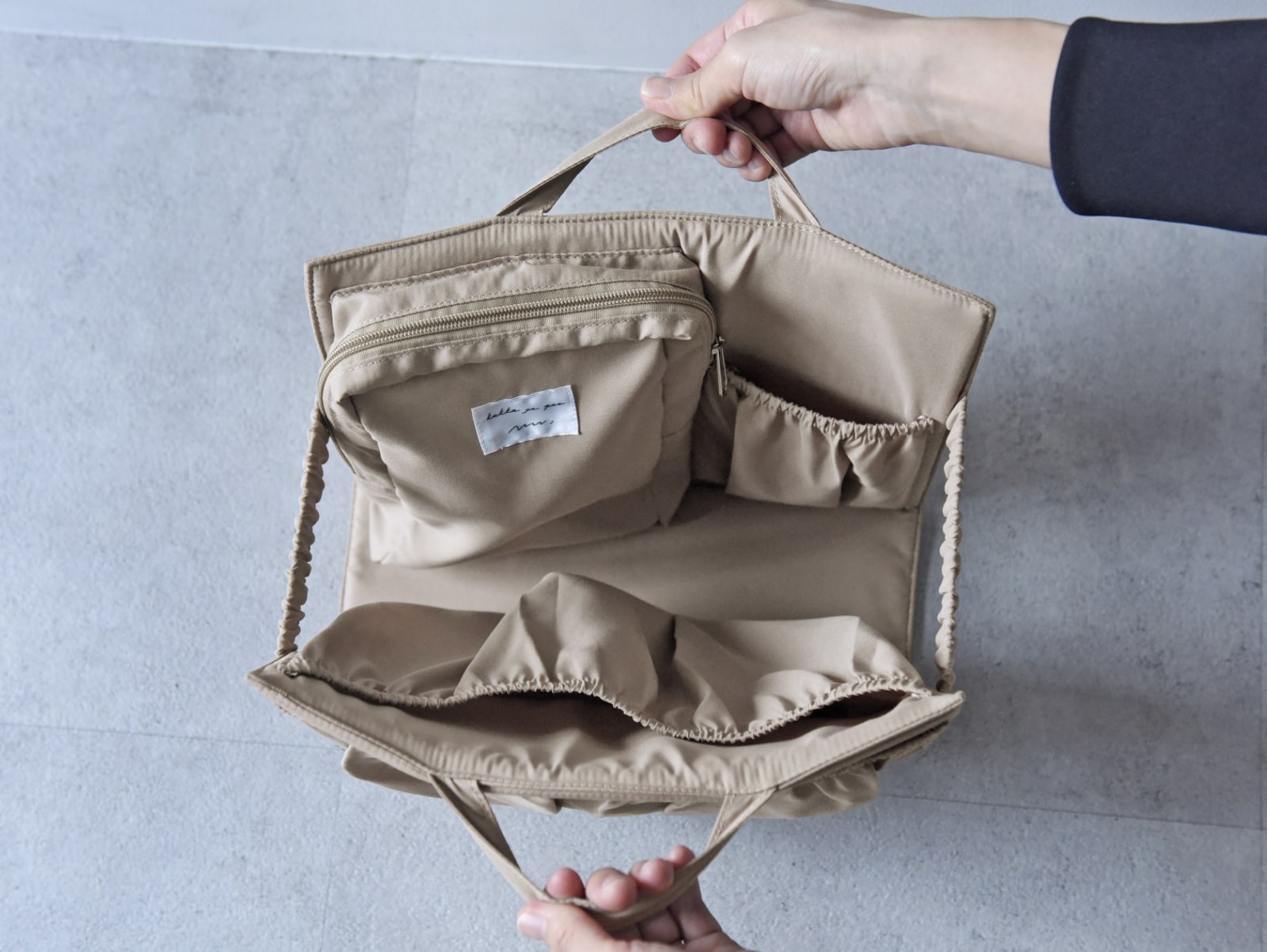 ただのトートが多機能マザーズバッグに変身！ママのための究極バッグインバッグが誕生