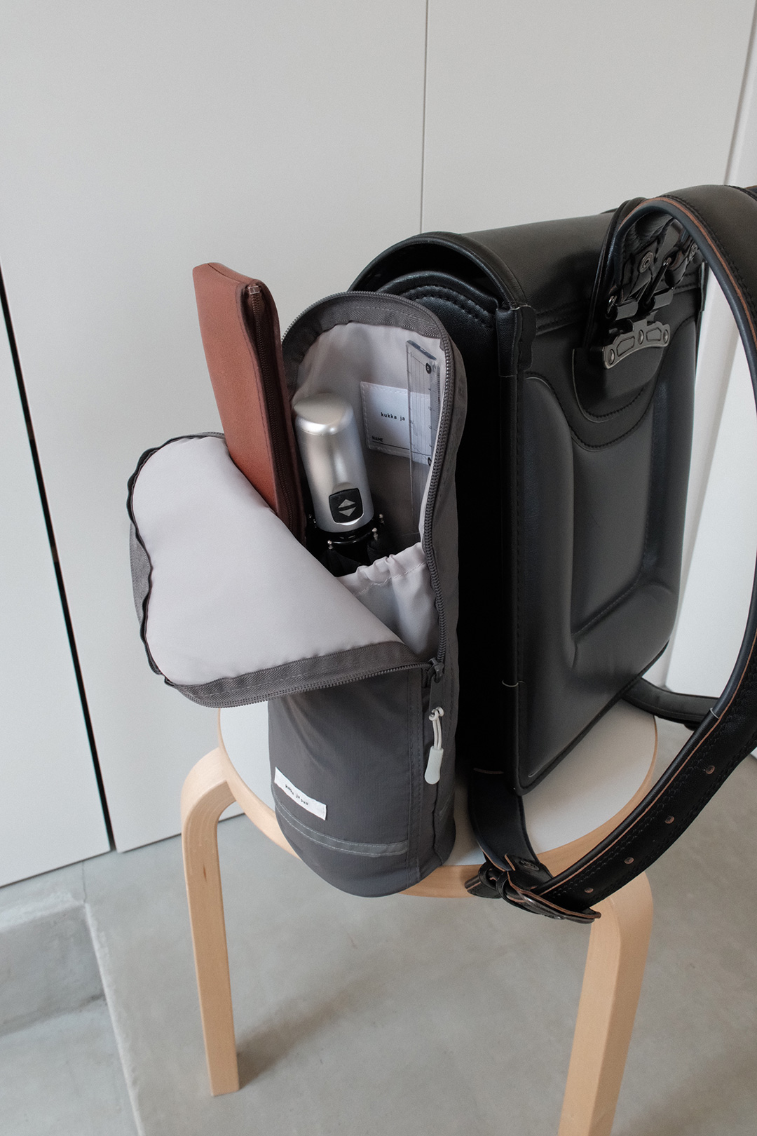 水筒がランドセルと一体化！？インスタグラマーさんも始めてる『手ぶら通学』のススメ