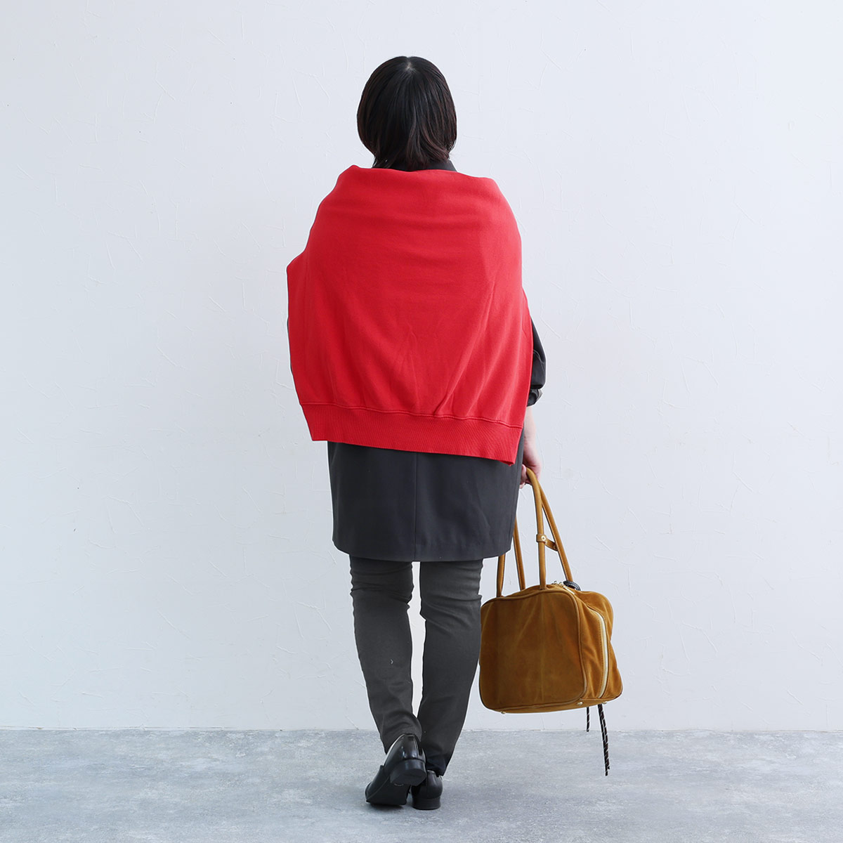 リピーターさん御用達、裏パウダー起毛の「あったかスリムパンツ」スタッフ3人の着用レポート