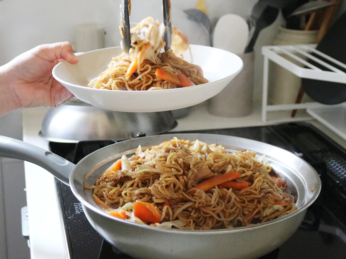 温野菜だけじゃない！焼きそば・パスタからチャプチェまで。蒸し器で簡単「絶品麺」レシピをご紹介