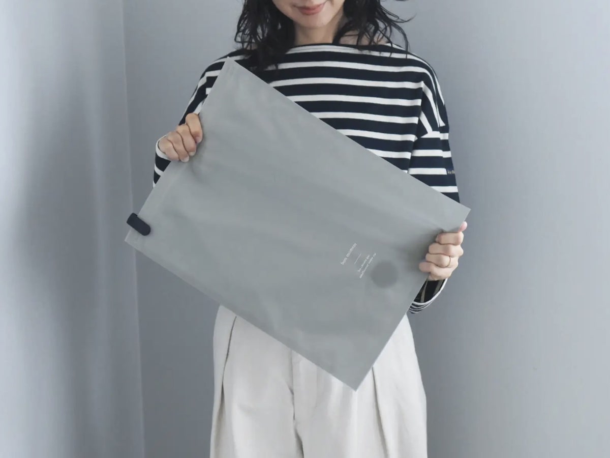 かさばる冬旅にも助かる！「すばやくペタンコ」の衣類圧縮袋を帰省・出張・キャンプで使ってみました