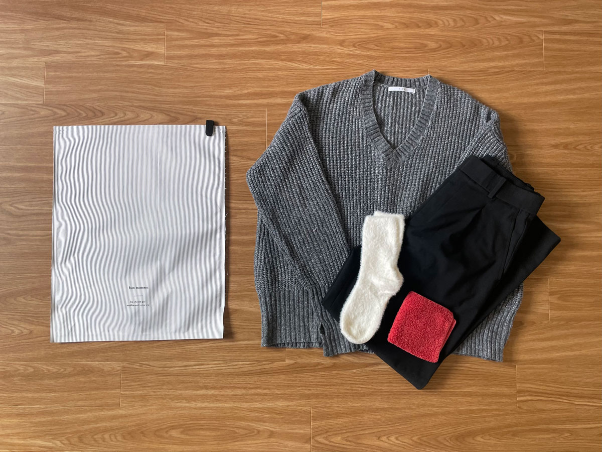 かさばる冬旅にも助かる！「すばやくペタンコ」の衣類圧縮袋を帰省・出張・キャンプで使ってみました