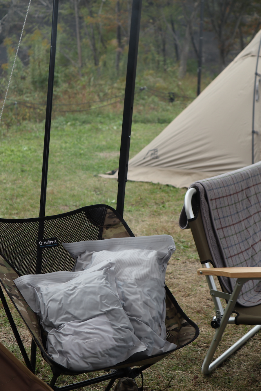 かさばる冬旅にも助かる！「すばやくペタンコ」の衣類圧縮袋を帰省・出張・キャンプで使ってみました