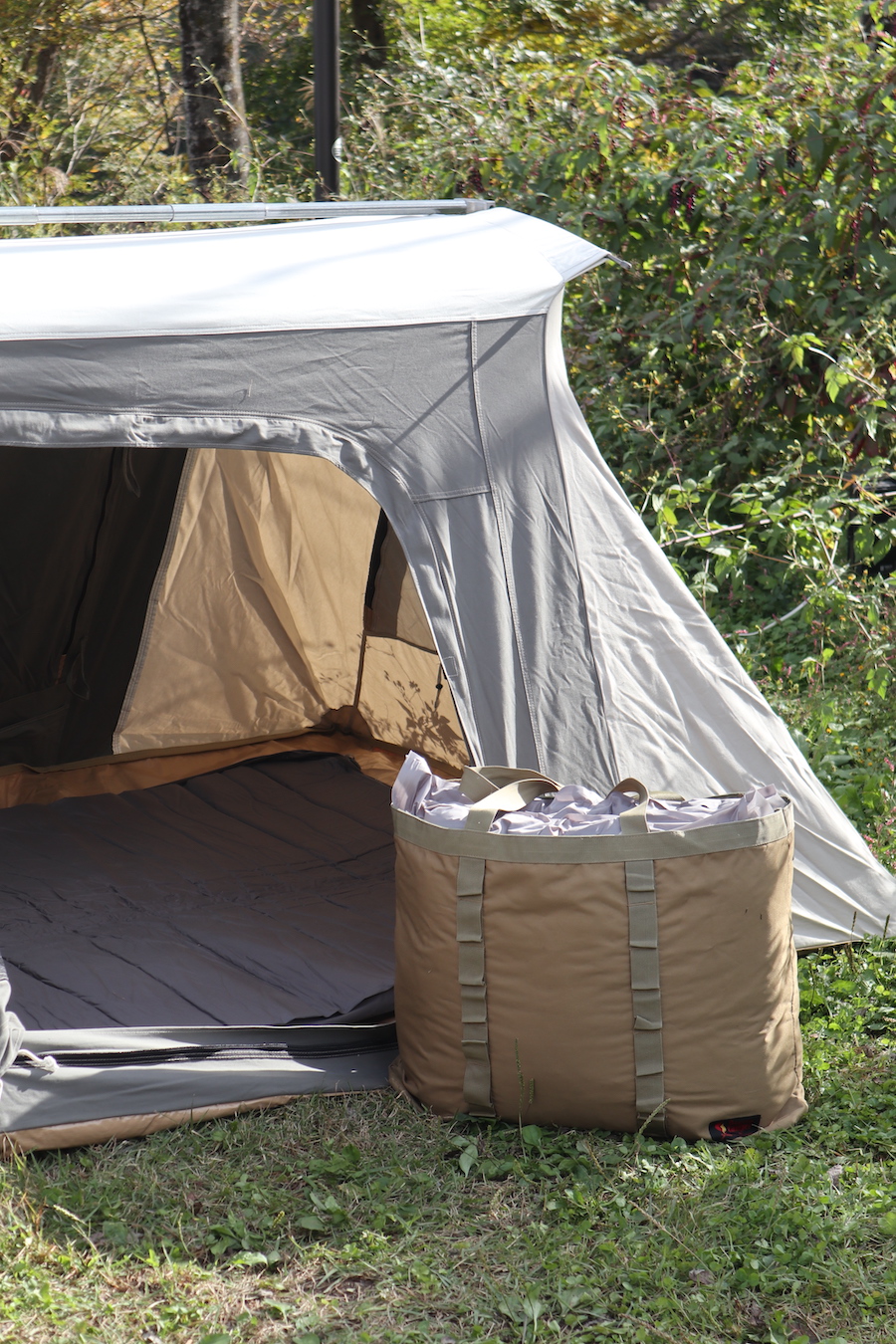 かさばる冬旅にも助かる！「すばやくペタンコ」の衣類圧縮袋を帰省・出張・キャンプで使ってみました