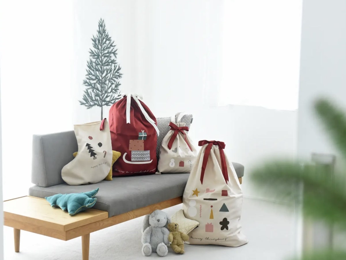 今年のクリスマスは子どもたちを最高の笑顔に！6名のインスタグラマーさんによる、「サンタ袋」の飾りかた報告会