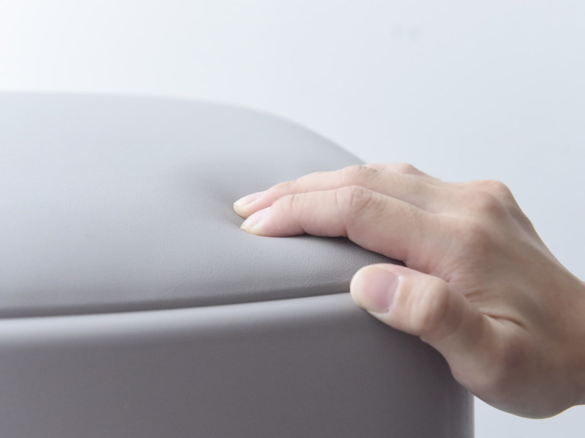 もちもち座面でおもてなし。来客時にも助かるクッションつきスツールのある暮らし【インスタグラマーさんのもの選び】