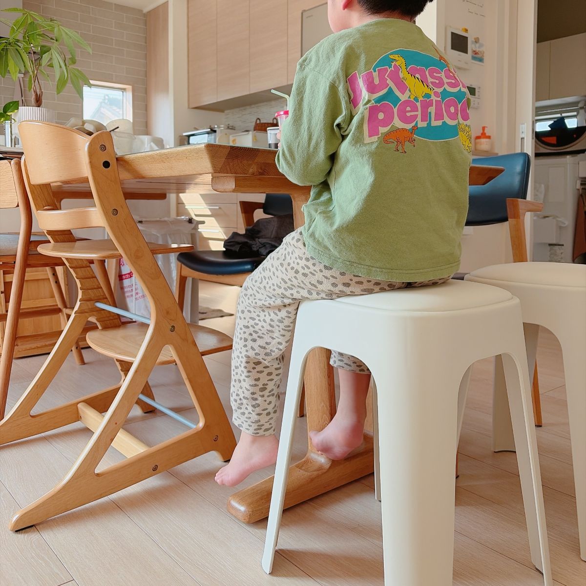 もちもち座面でおもてなし。来客時にも助かるクッションつきスツールのある暮らし【インスタグラマーさんのもの選び】