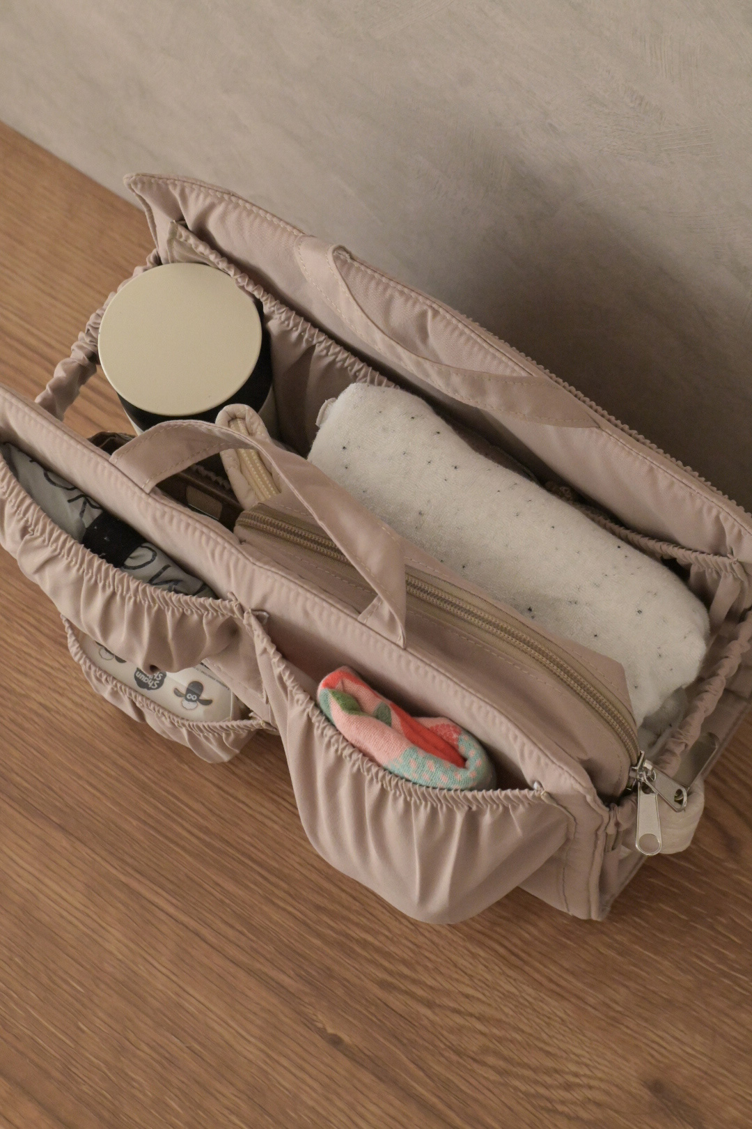 ベビーとの帰省にも！ただのトートを多機能ママバッグに変える裏技アイテムの話【インスタグラマーさんのもの選び】