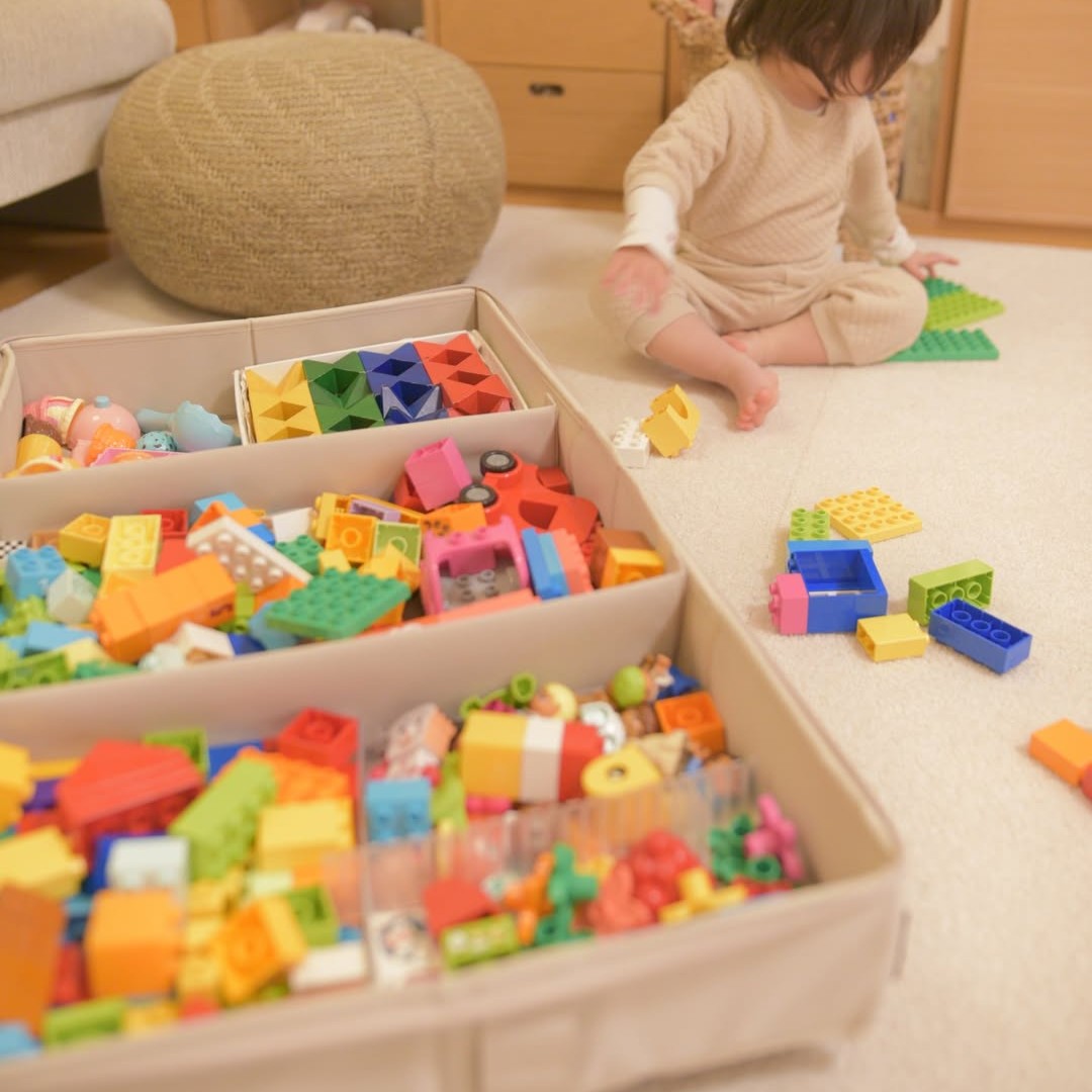 衣替えにもコレ便利！スイーッと出し入れできるベッド下収納で暮らしを整える【インスタグラマーさんのもの選び】