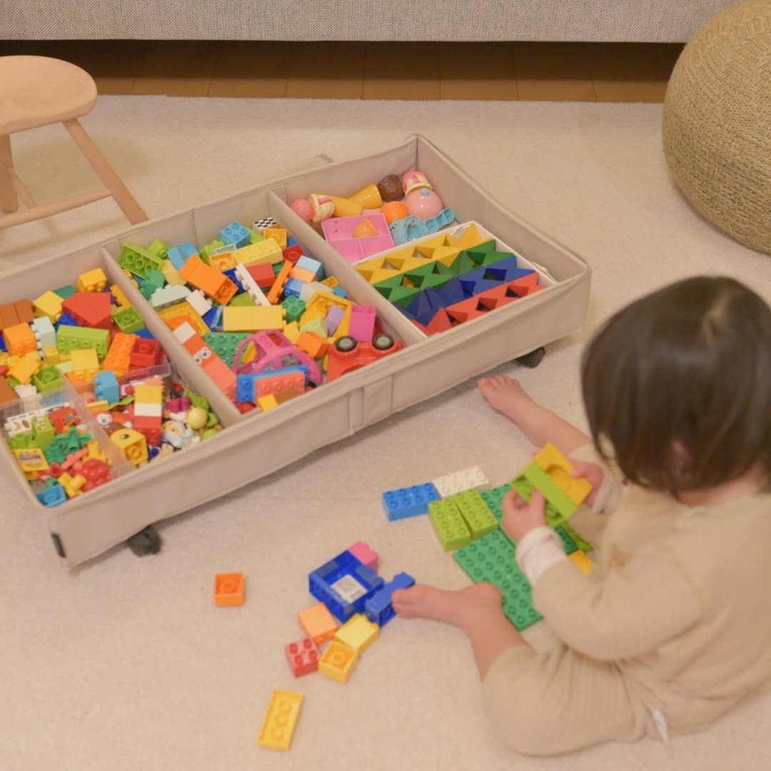 衣替えにもコレ便利！スイーッと出し入れできるベッド下収納で暮らしを整える【インスタグラマーさんのもの選び】