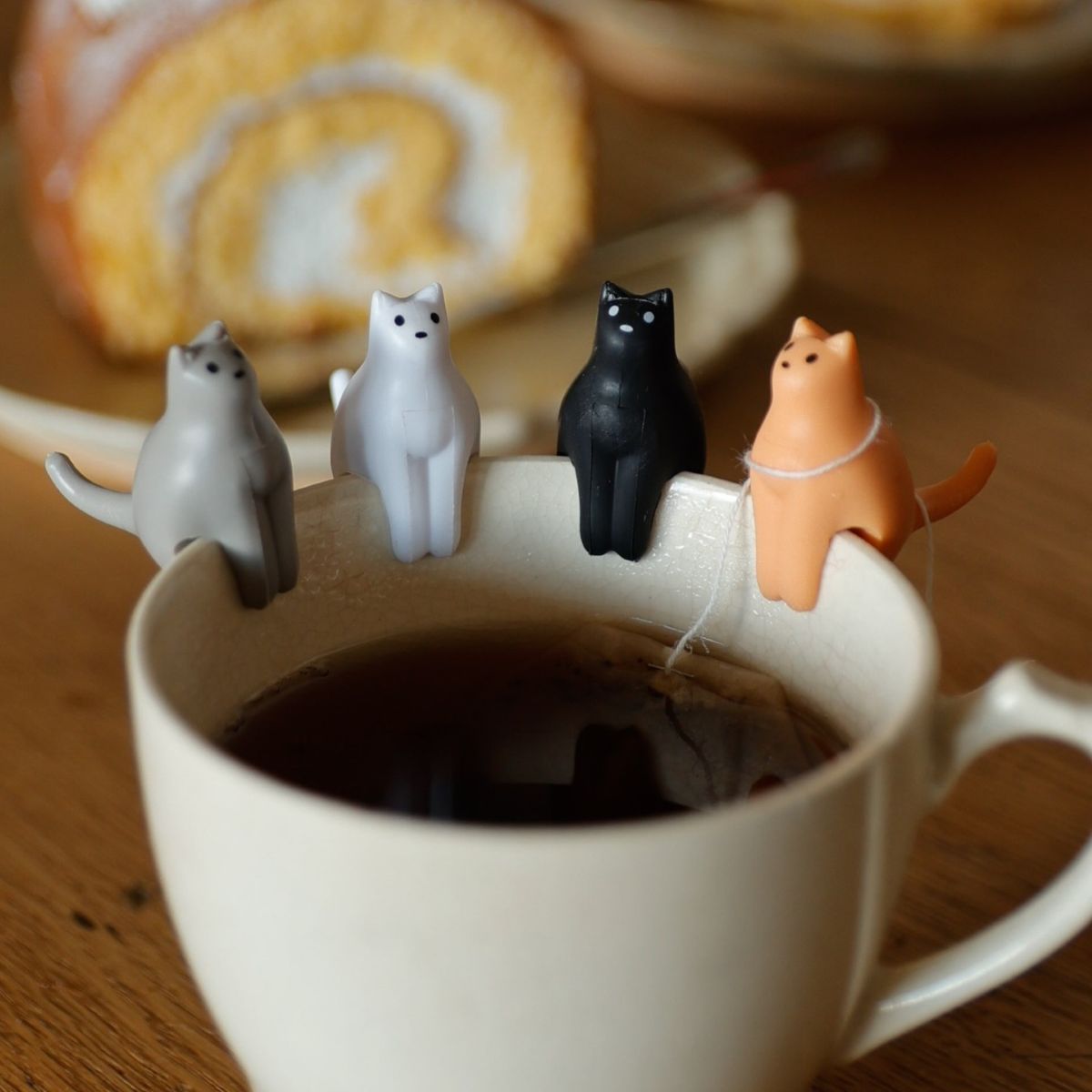 猫好きさんに贈りたい！ティータイムをほっこり彩る猫グッズ2選【インスタグラマーさんのもの選び】