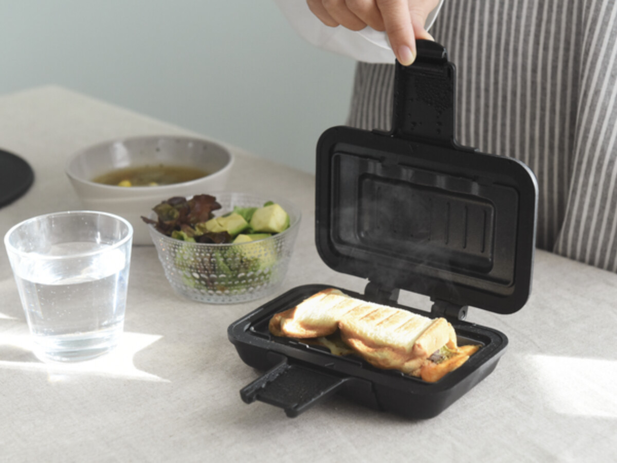 話題の『レンチンホットサンド』に何入れる？スタッフのお気に入りレシピ＆使用レポ発表会