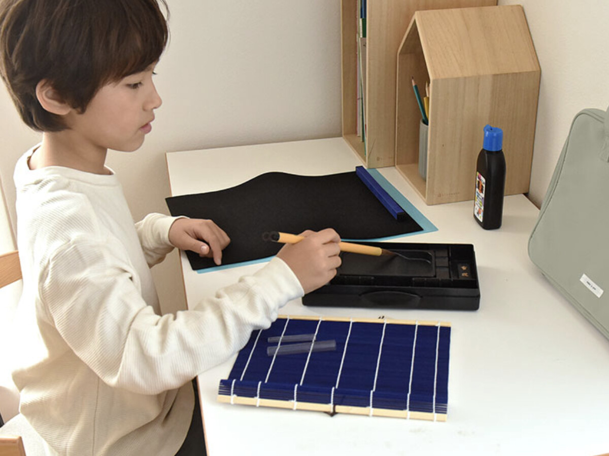 【新学期準備】キャラものを卒業した“未来の君”のために。シンプルで大人かわいい絵の具＆書道セットを