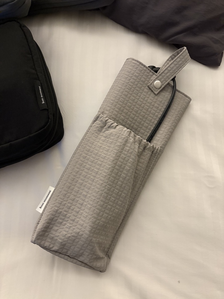 『バタバタの朝・散らかる洗面所』を卒業したい方へ。スタッフの太鼓判、耐熱300℃ヘアアイロンポーチを！