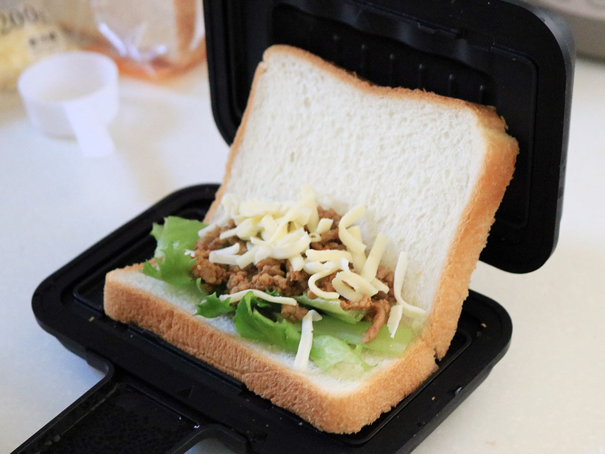 今日は何いれる？レンチンできる「ホットサンドメーカー」で作るアレンジレシピ４選