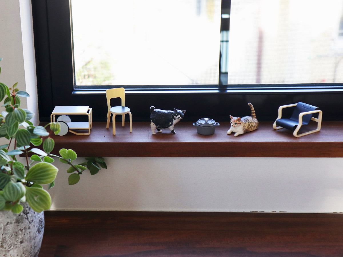 お店のディスプレイ術をサラッと再現！飾れる2段ツリーで、スタッフの「大好きなもの」に特等席を。