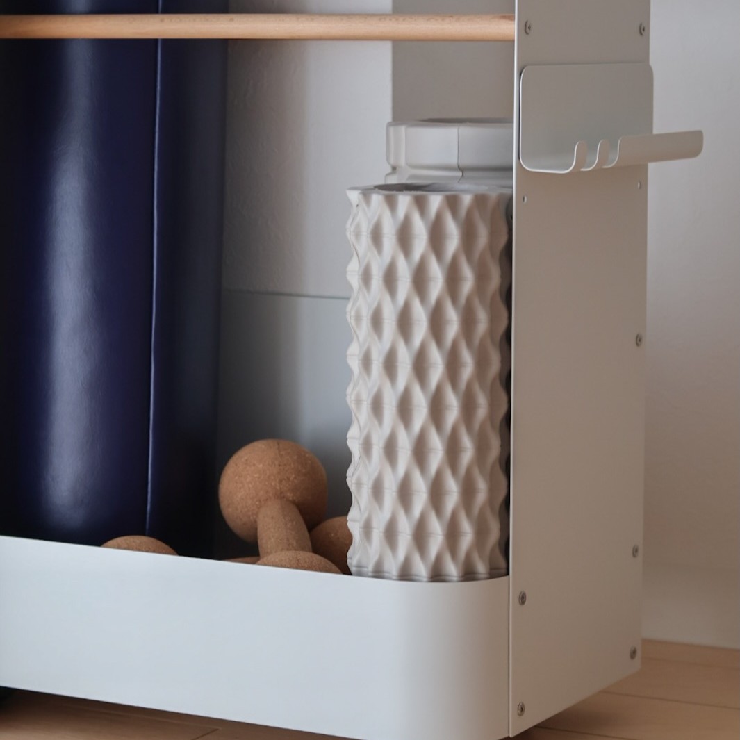 家電の目隠し収納にも◎宅トレ道具だけじゃない「フィットネス収納」活用術【インスタグラマーさんのもの選び】