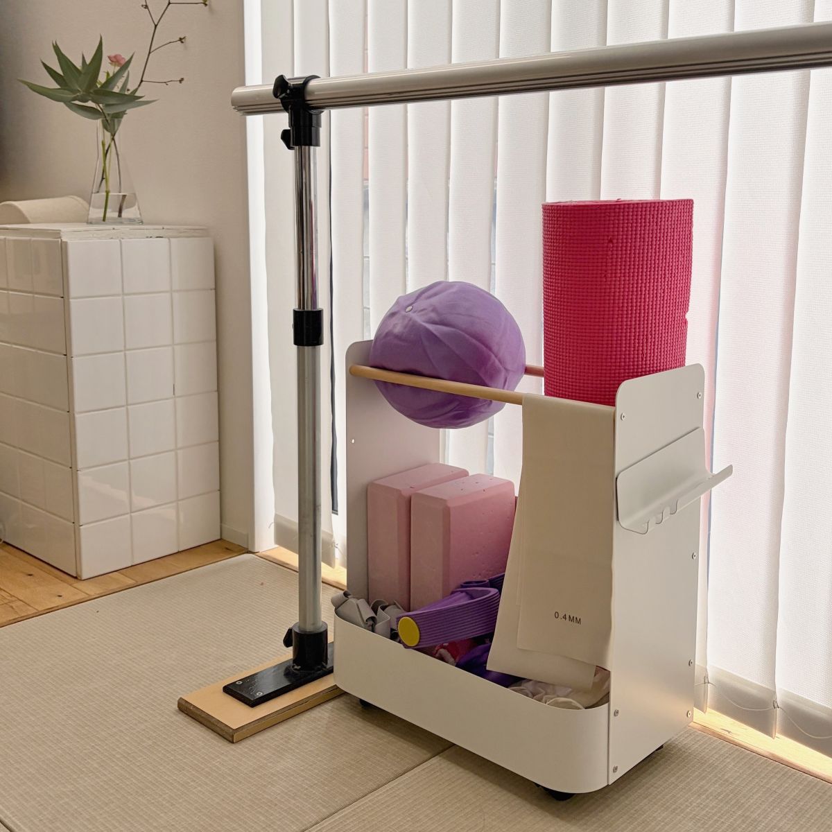 家電の目隠し収納にも◎宅トレ道具だけじゃない「フィットネス収納」活用術【インスタグラマーさんのもの選び】