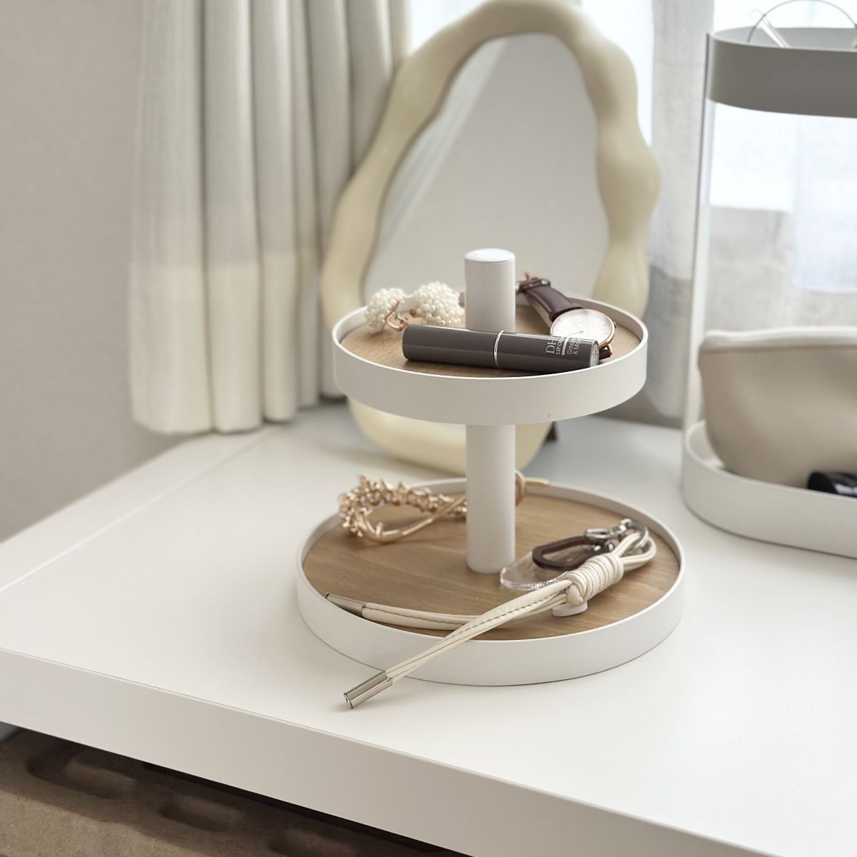 無理して片付けなくても素敵空間に。Ordre の「飾る収納」がインスタグラマーさんのお家にも馴染む理由