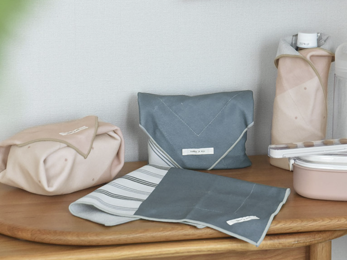 通学弁当も学童弁当も◎ピタッと包める保冷クロスで『お弁当準備ラクちん化』にスタッフが挑戦！